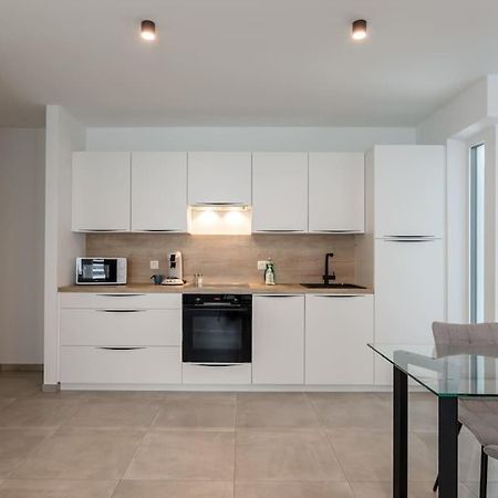Superbe Appartement Avec Parking Malmedy Buitenkant foto