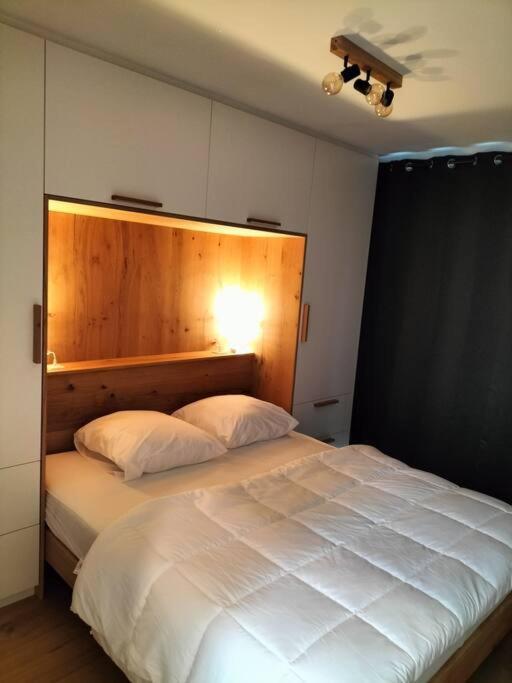 Superbe Appartement Avec Parking Malmedy Buitenkant foto