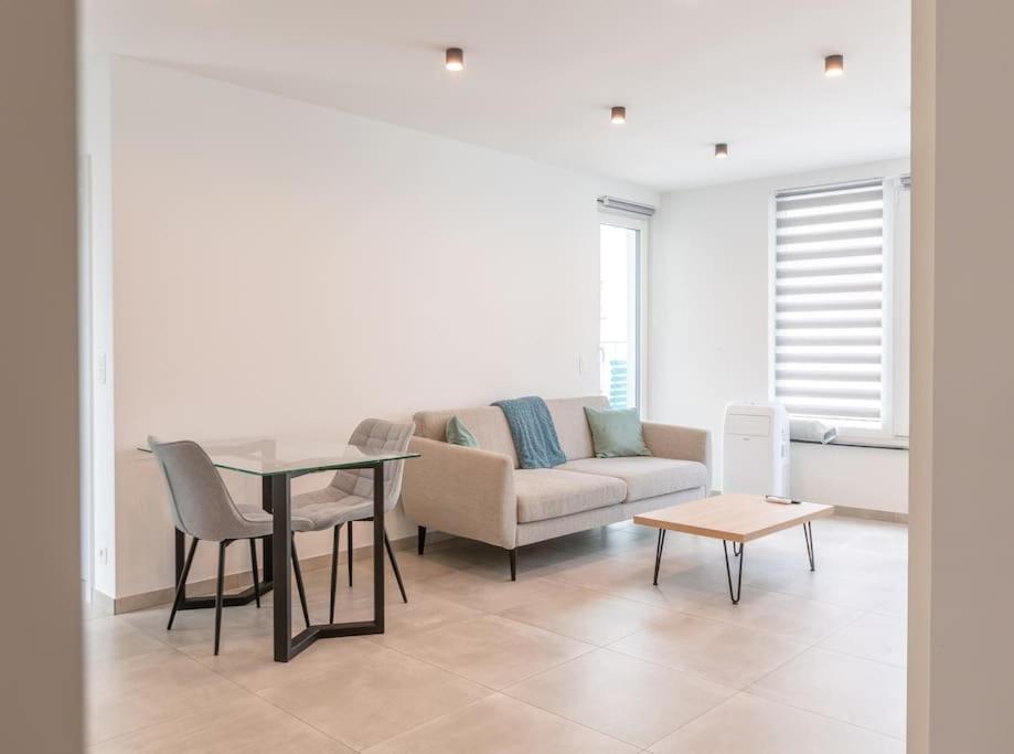 Superbe Appartement Avec Parking Malmedy Buitenkant foto