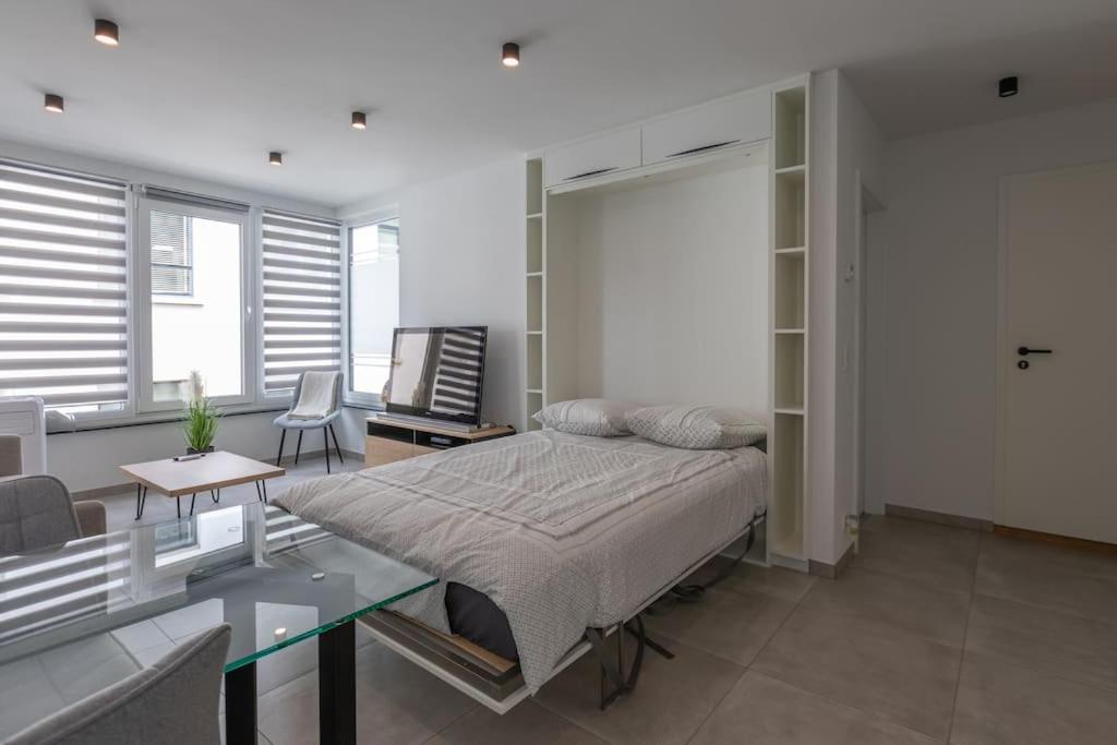 Superbe Appartement Avec Parking Malmedy Buitenkant foto